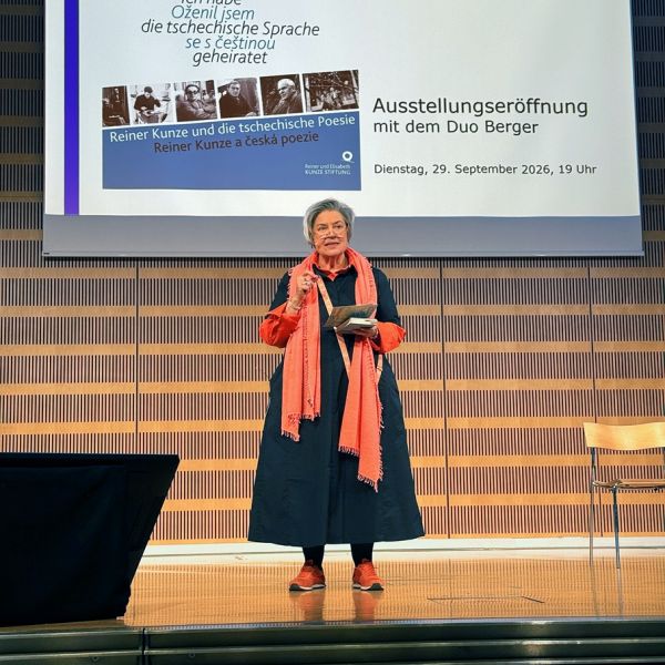 Renate Braun, Ausstellungseröffnung am 29.9.2029 in der DNB, Frankfurt (Foto: Dionys Asenkerschbaumer)